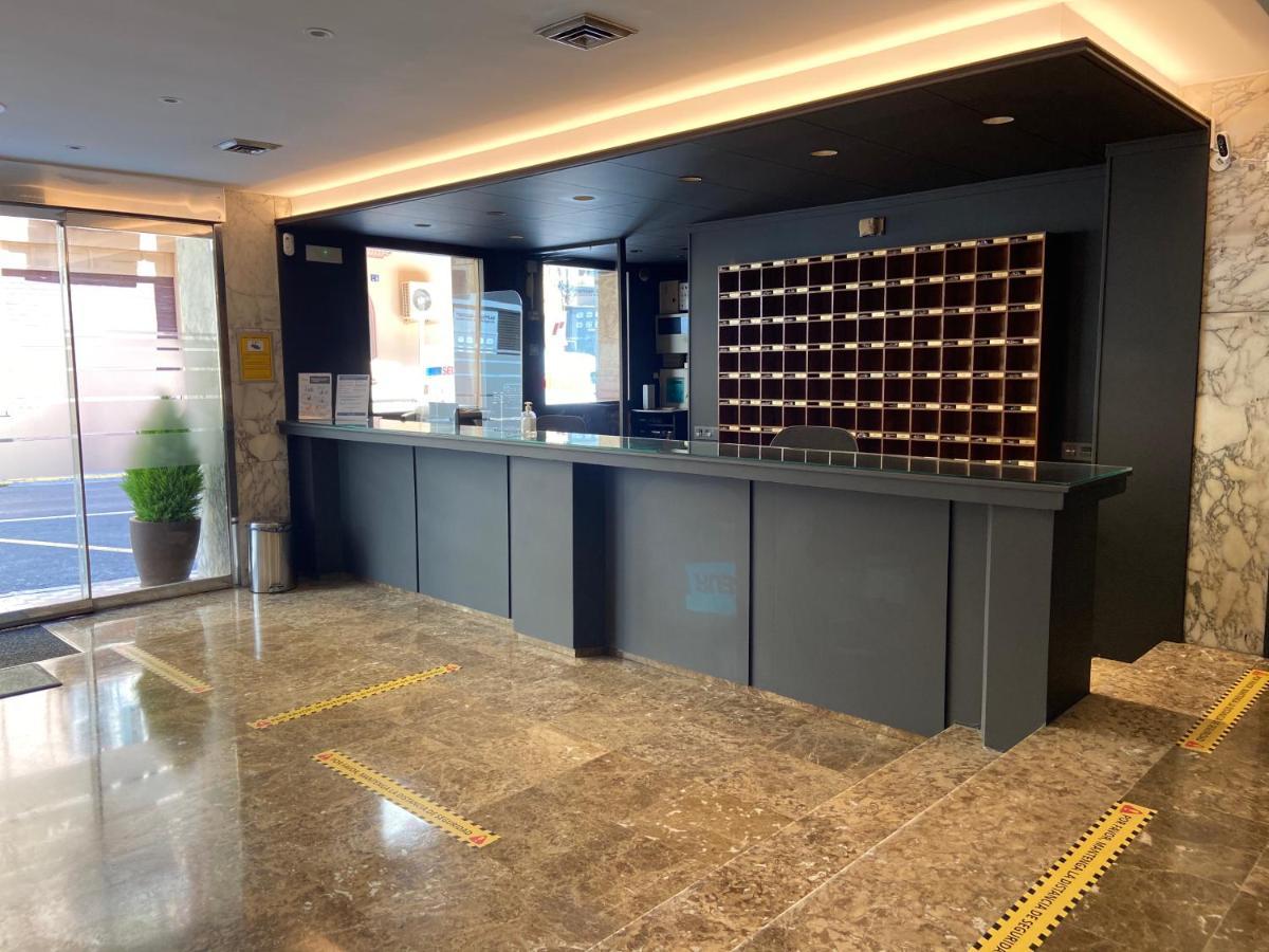 Hotel Leuka Аликанте Екстериор снимка