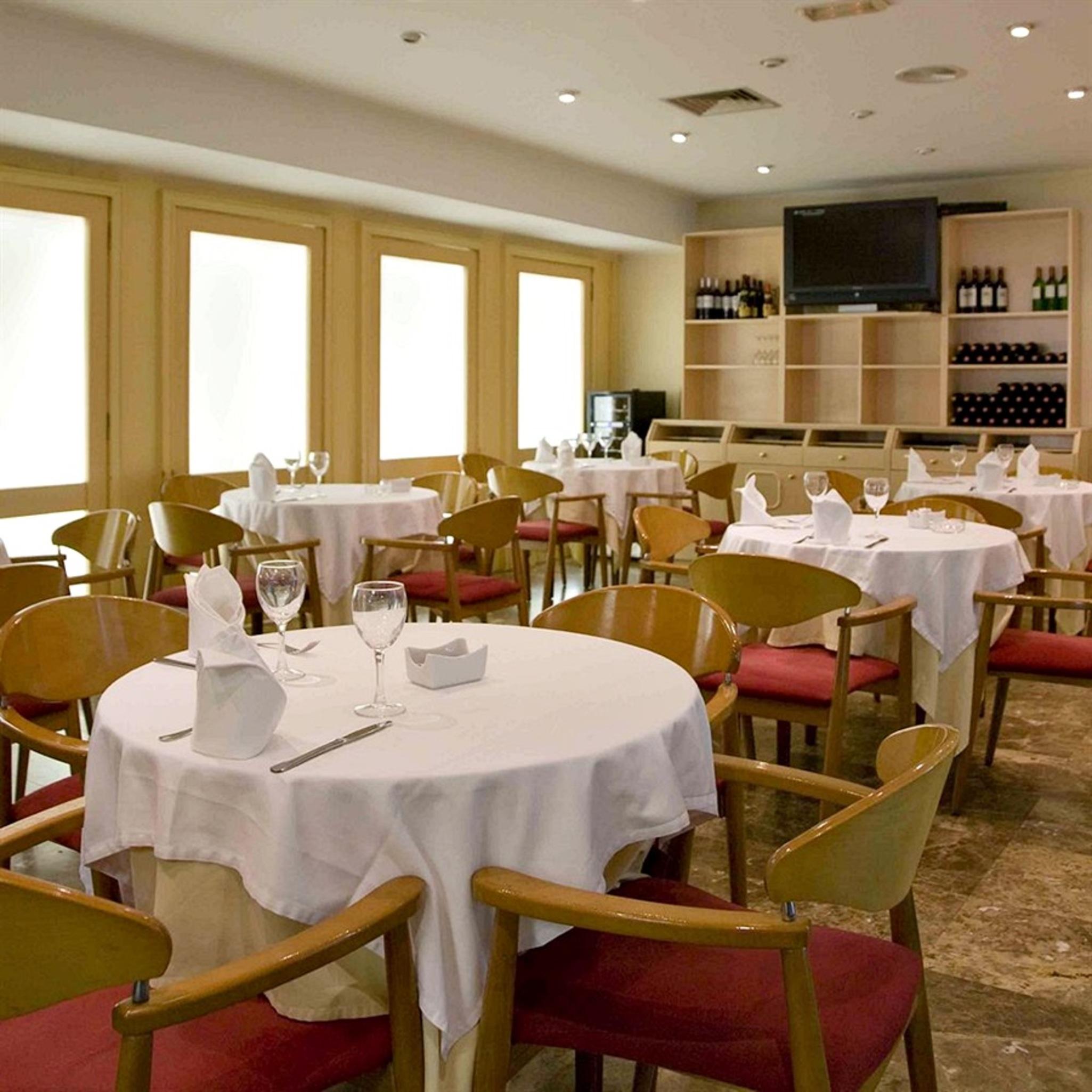 Hotel Leuka Аликанте Екстериор снимка