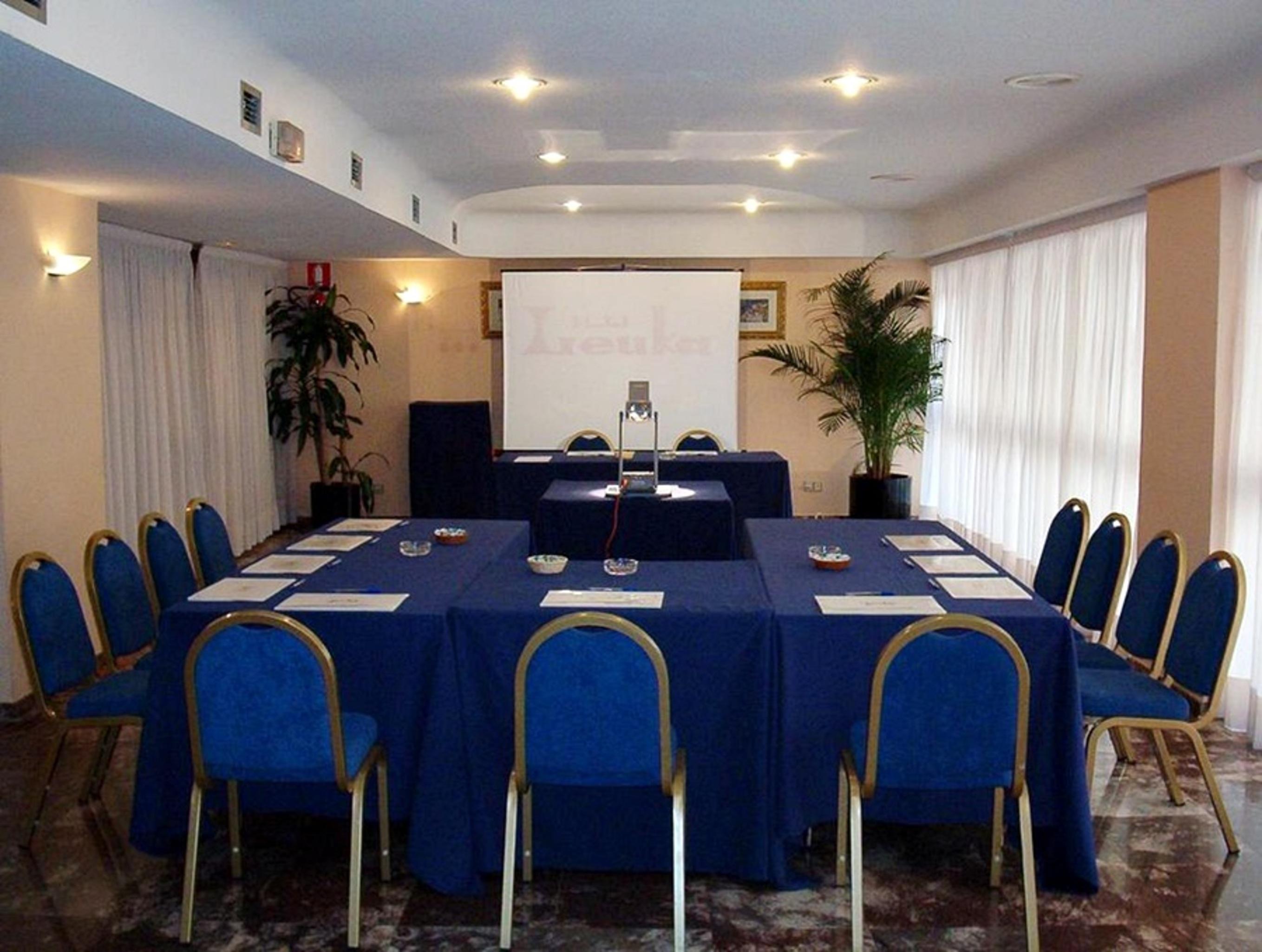 Hotel Leuka Аликанте Съоръжения снимка