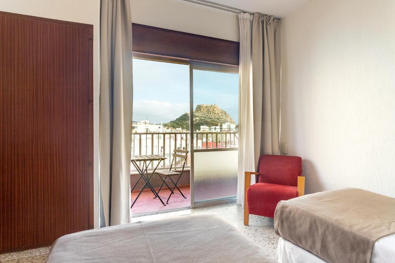 Hotel Leuka Аликанте Екстериор снимка