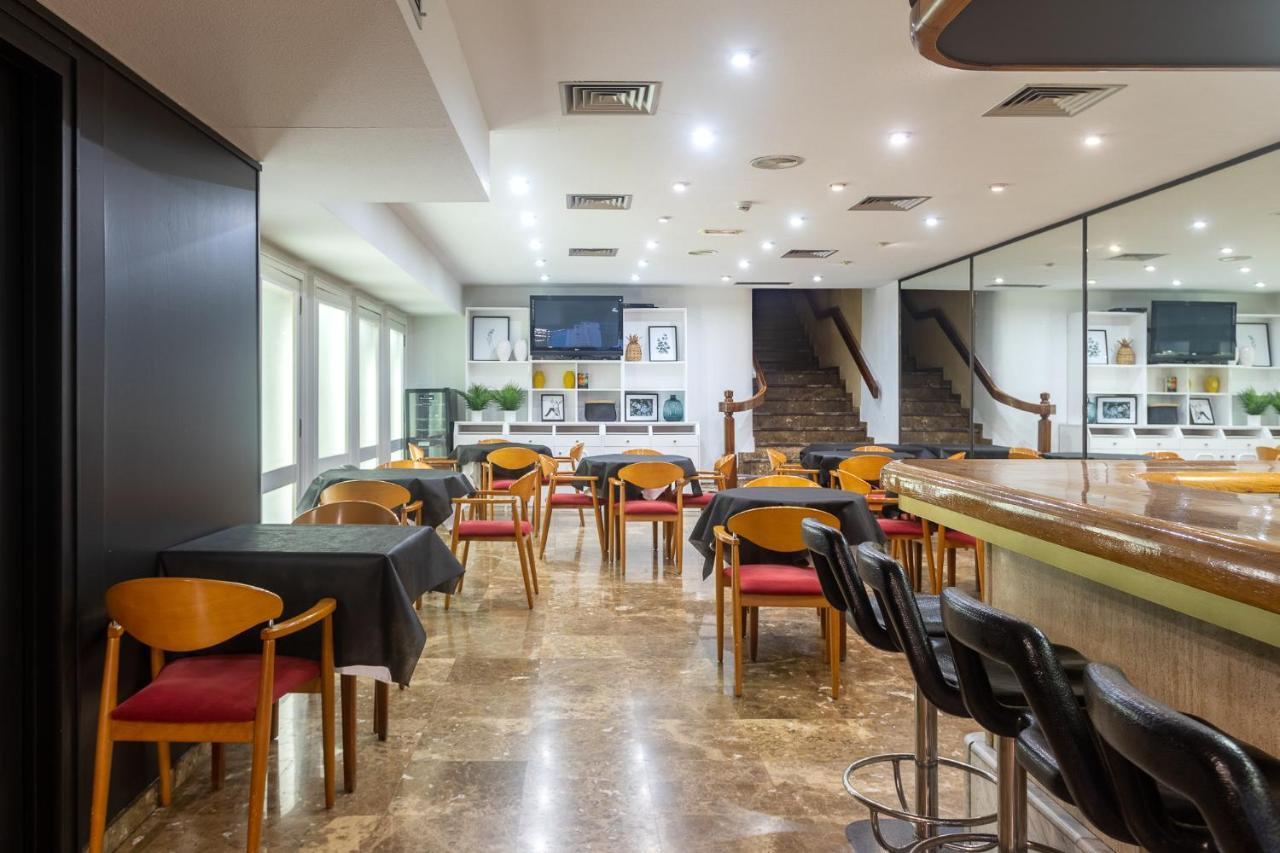 Hotel Leuka Аликанте Екстериор снимка