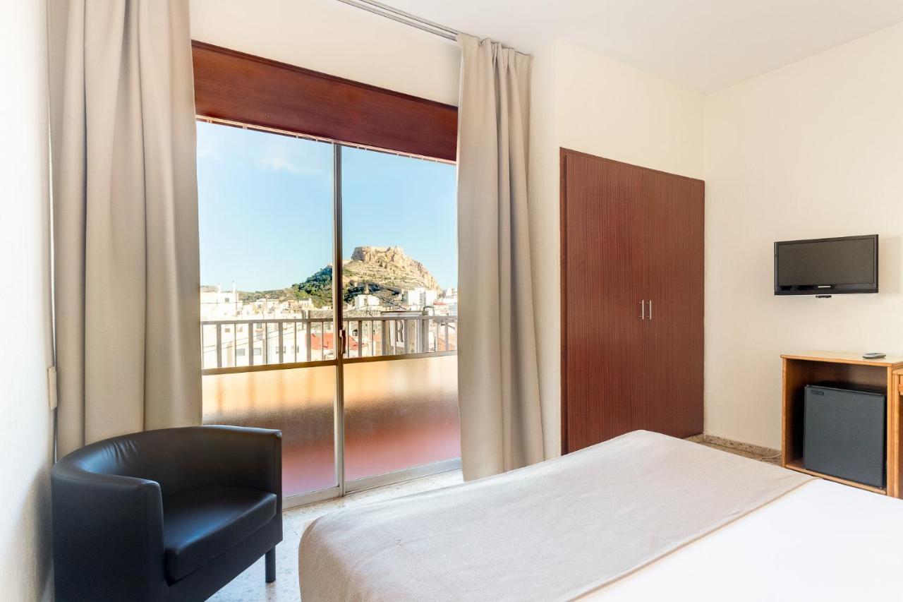 Hotel Leuka Аликанте Екстериор снимка