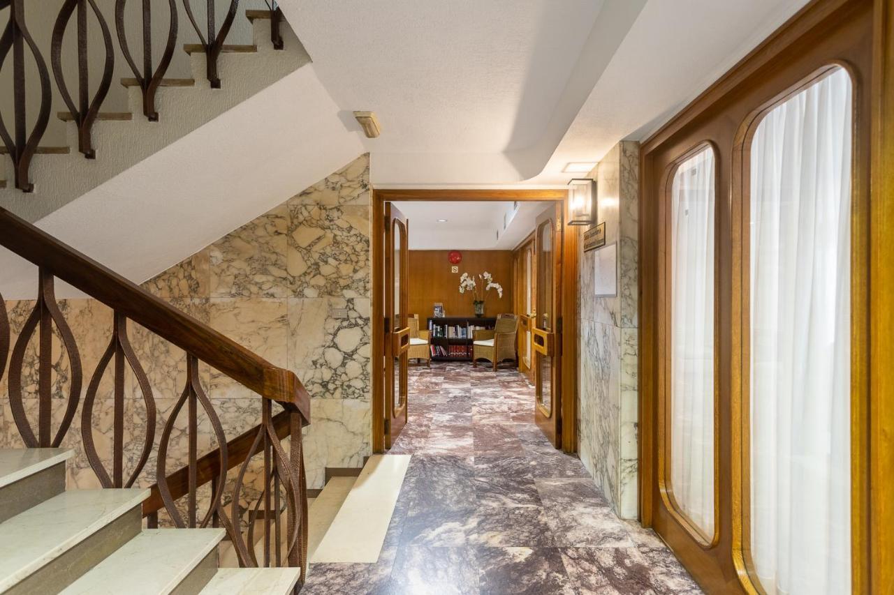 Hotel Leuka Аликанте Екстериор снимка