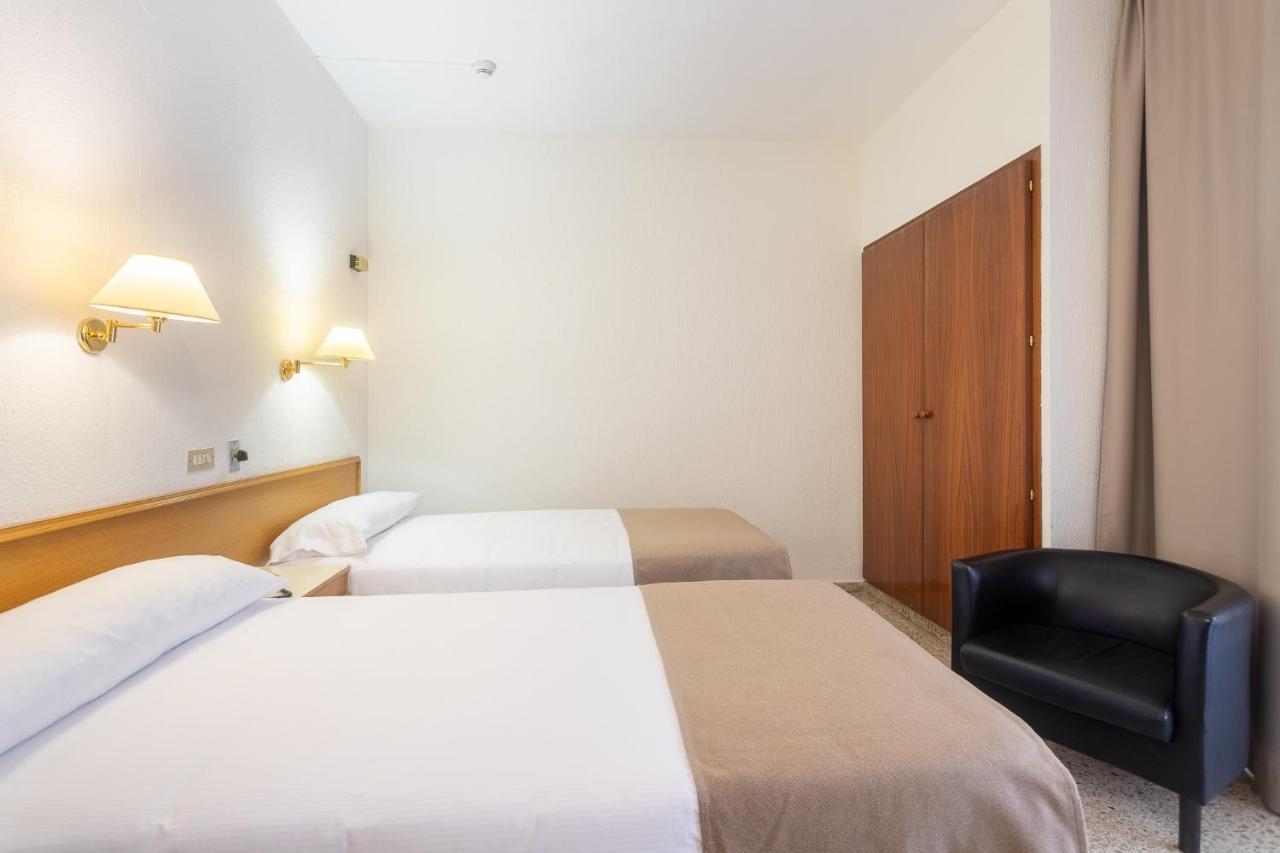 Hotel Leuka Аликанте Екстериор снимка